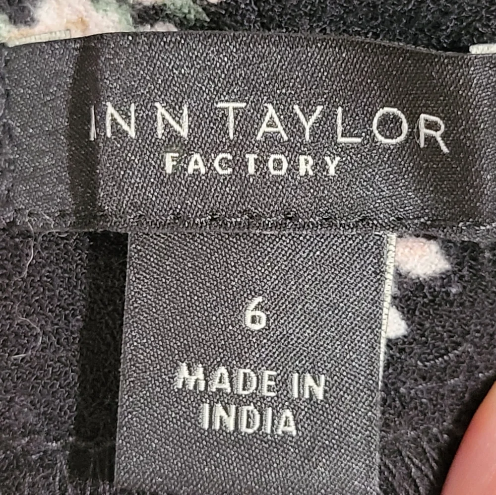 Ann Taylor Women's Floral Wide Leg Crop Trouser Parts Size 6 Flowy Black - Picture 9 of 11